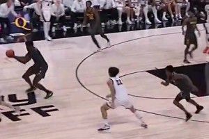 炸裂！NCAA賽場驚現殘暴騎人隔扣，實在太羞辱人了??