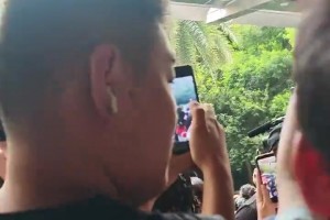 來了來了！登哥已乘飛機(jī)抵達(dá)廣州，開啟中國行第一站??