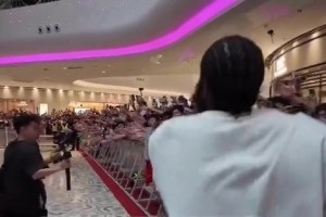 登哥在中國人氣就是頂流??哈登中國行現(xiàn)場球迷數(shù)以萬計?。?！