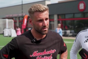 15??1？盧克肖：我們有能力贏得英超冠軍，關(guān)鍵在如何激發(fā)潛力