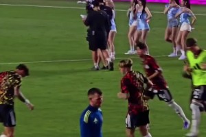 男凝女團？不要質(zhì)疑職業(yè)球員對足球的態(tài)度