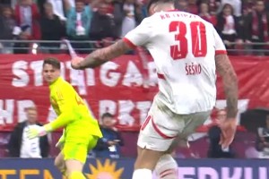 ??驚天外腳背！塞斯科對(duì)拜仁這粒進(jìn)球讓全世界都認(rèn)識(shí)了他