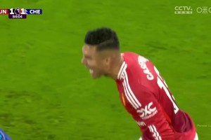 忍不了了??加納喬丟球胖虎不得不戰(zhàn)術(shù)犯規(guī)，胖虎起身怒噴加納喬