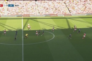 美麗足球打出來(lái)了！約克雷斯擺渡，馬丁內(nèi)利助攻薩卡破門(mén)