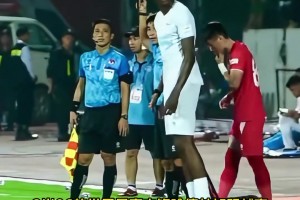 2米06降維打擊！世界最高中鋒哈德林加盟越南聯(lián)，首秀替補(bǔ)雙響