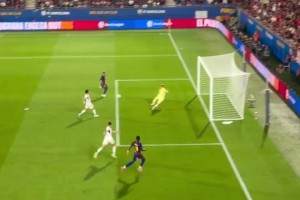 拉什福德身體素質(zhì)依舊爆炸！生吃科莫球員后為拉菲獻(xiàn)上大餅??