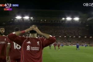 利物浦4-2殺死比賽！薩拉赫禁區(qū)內(nèi)連續(xù)晃動打門得手！