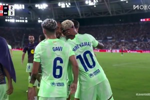 巴薩讓二追三反超比分！亞馬爾補(bǔ)時(shí)傳中萊萬特中衛(wèi)自擺烏龍送絕殺