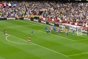 角球當(dāng)點(diǎn)球使！賴斯角球傳中，廷伯甩頭攻門得手