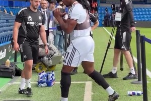 今天運(yùn)動(dòng)量還沒(méi)到？特勞雷賽后的簡(jiǎn)單鍛煉！