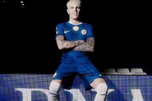 轉(zhuǎn)會(huì)費(fèi)4000萬(wàn)鎊簽7年！切爾西官方視頻宣布加納喬加盟！