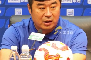 塔子哥語言藝術！記者：薩利巴會達到范迪克高度嗎？