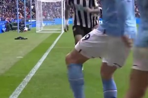 ??對手要哭了！哈蘭德瘋狂造角名場面！