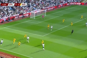 找回狀態(tài)！拉什福德強(qiáng)突底線上演穿襠過人好戲！