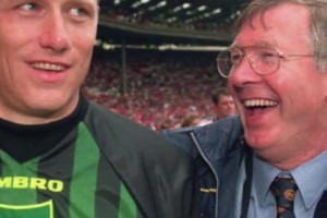 老舒梅切爾：當(dāng)年弗格森躲在樹叢里考察我，大喊大叫著撲街撲救