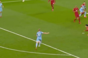 德布勞內(nèi)的立體化進(jìn)攻！長(zhǎng)傳策動(dòng)，插上爆射破門(mén)！