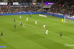 曼城扳平比分！多庫內(nèi)切射門折射入網(wǎng)